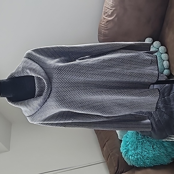 Calvin Klein Sweaters - Calvin Klien Cowl Neck Sweater, Medium, Gray & White